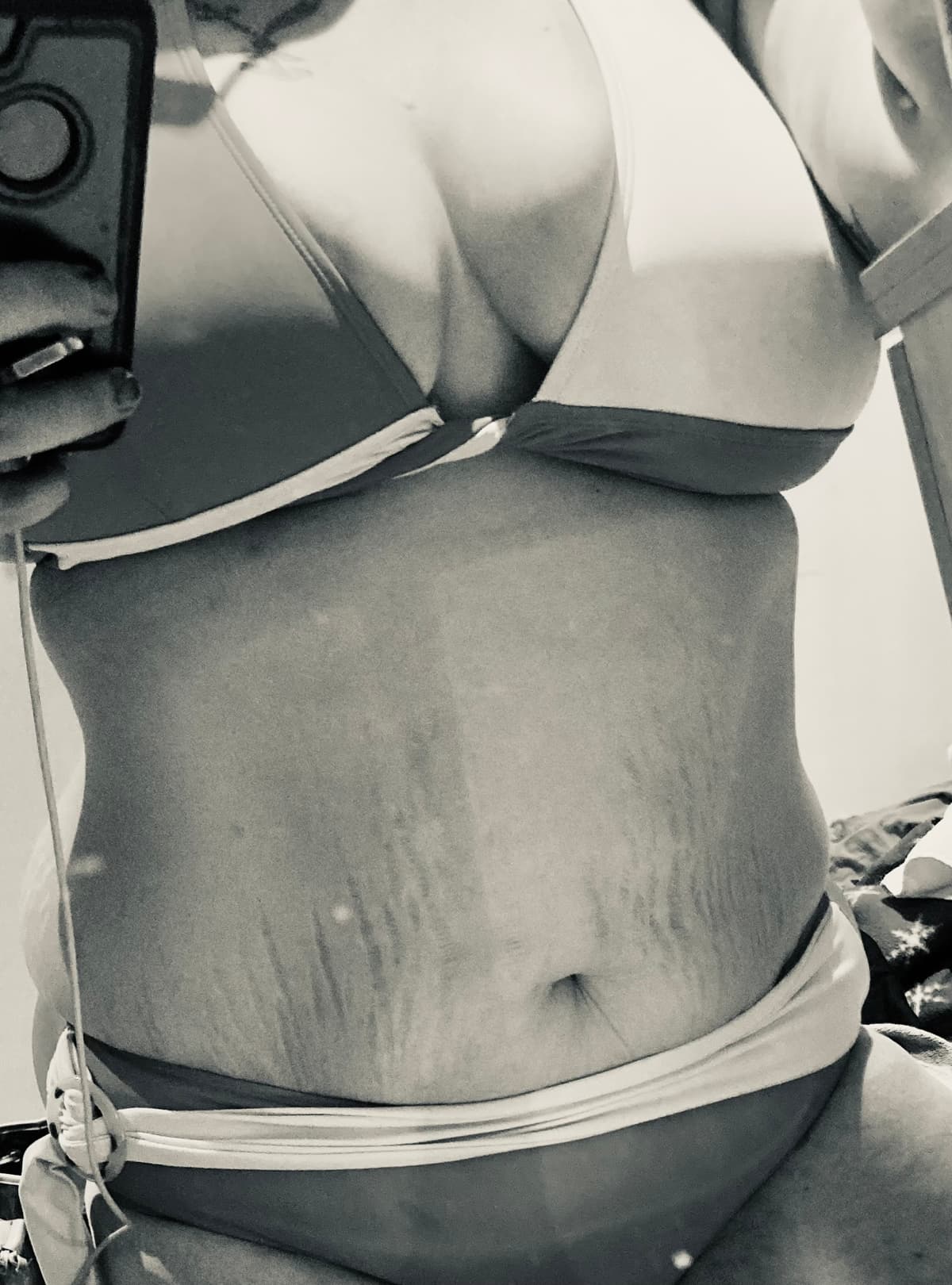 Photo 2 of 6 of lovesweat