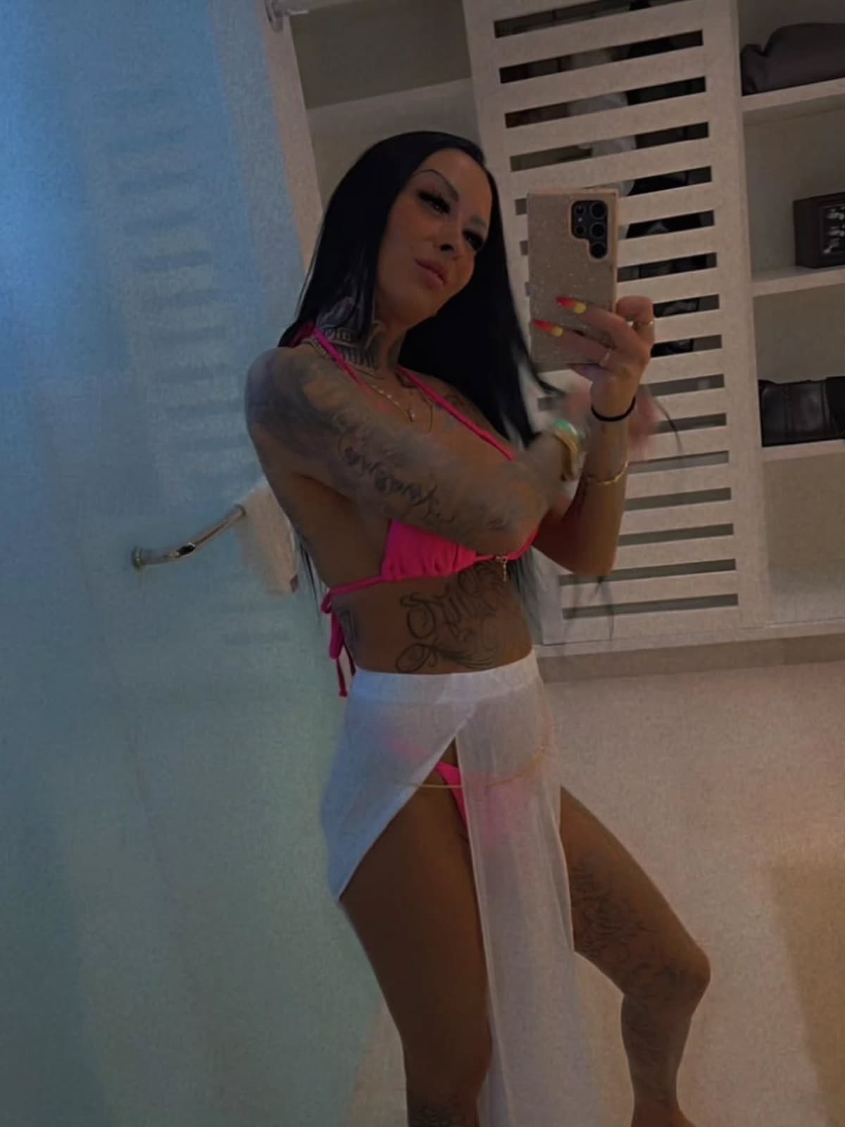 Photo 4 of 6 of karolinadiiamondz