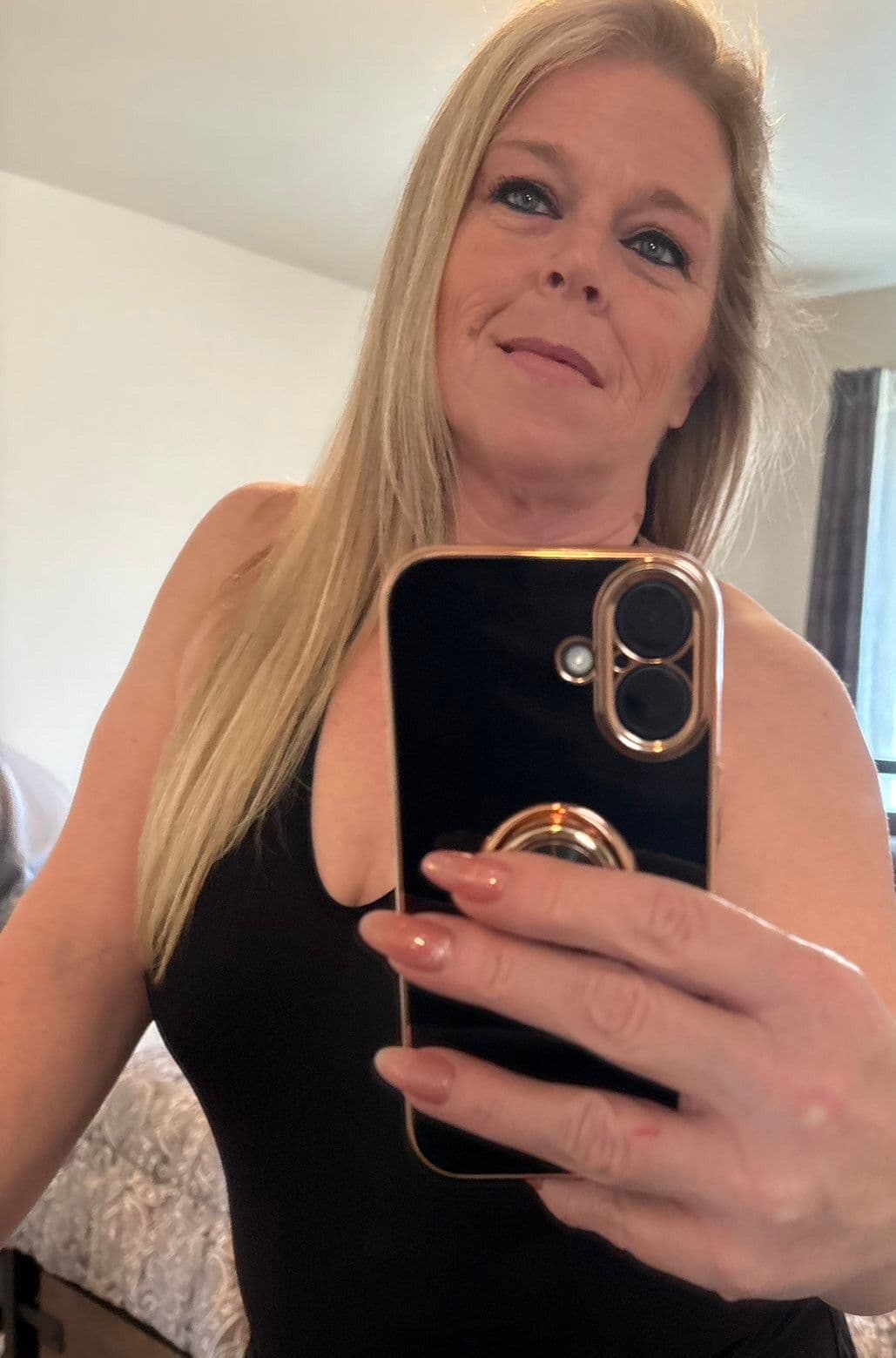 Photo 4 of 5 of miaangel79