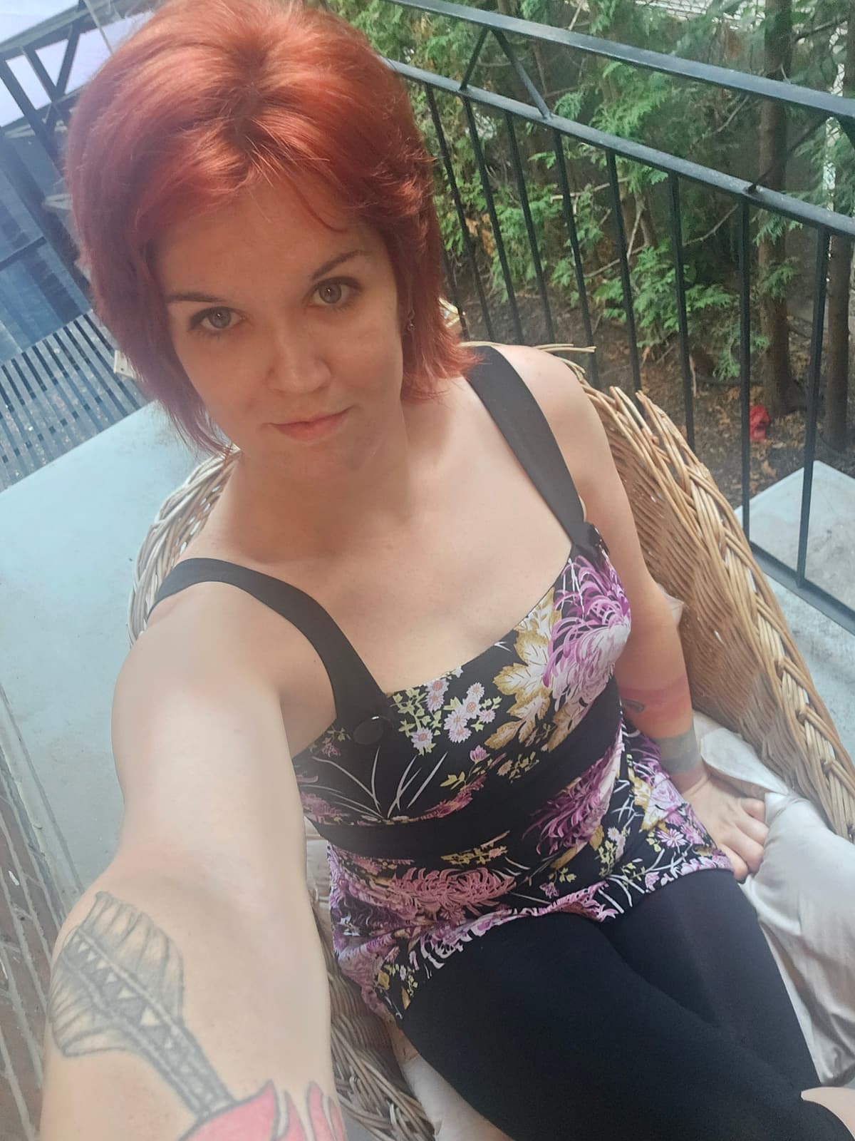 Photo 1 of 4 of rubybloomxo